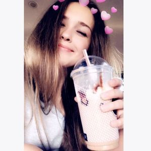 Meet your Posher, Avery